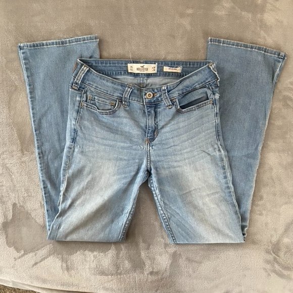 Hollister Bootcut Jeans - Picture 5 of 8